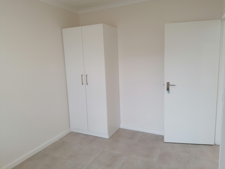 To Let 2 Bedroom Property for Rent in Stellendale Western Cape